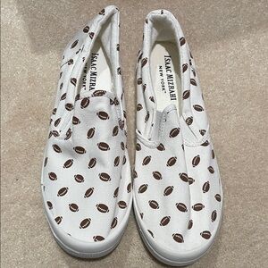 NWOT Isaac Mizrahi Football Slides 8.5